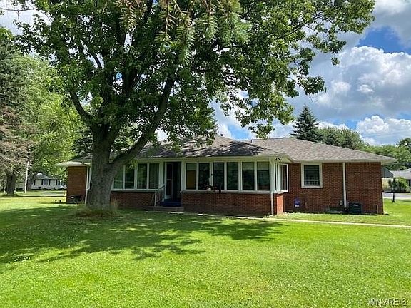 2nd image of 4 Edgar Cir