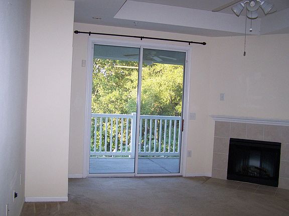4th image of 60 Fenwick Hall Aly APT 136