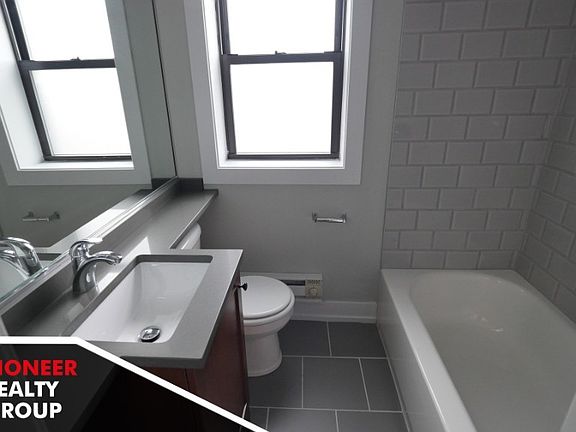 5th image of 550 W Arlington Pl #550705