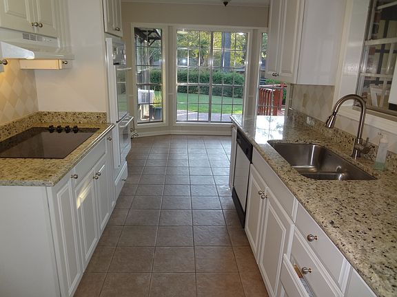 Kitchen with breakfast nook