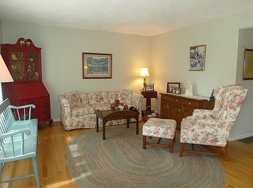 2nd image of 1502 Lewis O Gray Dr