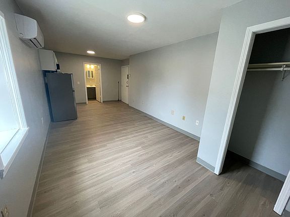5th image of 900 North St #10
