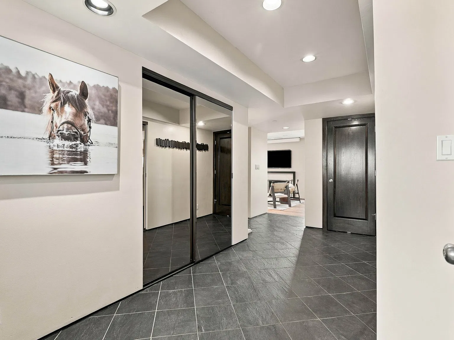 2 bed, 1285 sqft, $6,900 — Photo 3