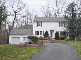 23 Rogler Farm Rd, Smithfield, RI 02917