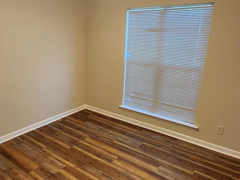 194 Tyson Glen Dr — Photo 14