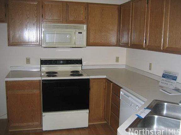 3rd image of 1821 E 122nd Street