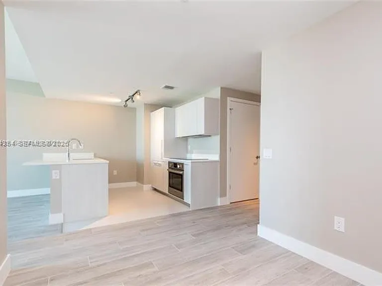 501 NE 31st St #3910 — Photo 11