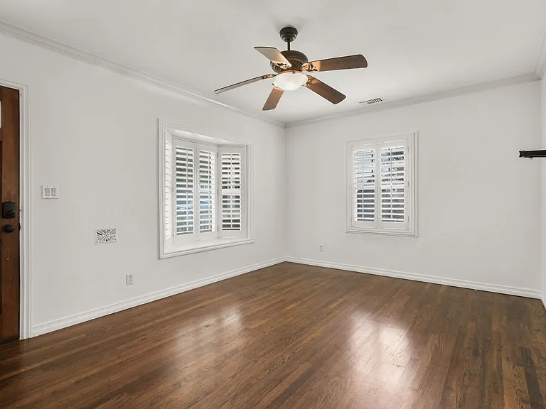 4740 W Mountain View Dr — Photo 7