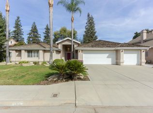 655 Athens Ave, Clovis, CA 93611