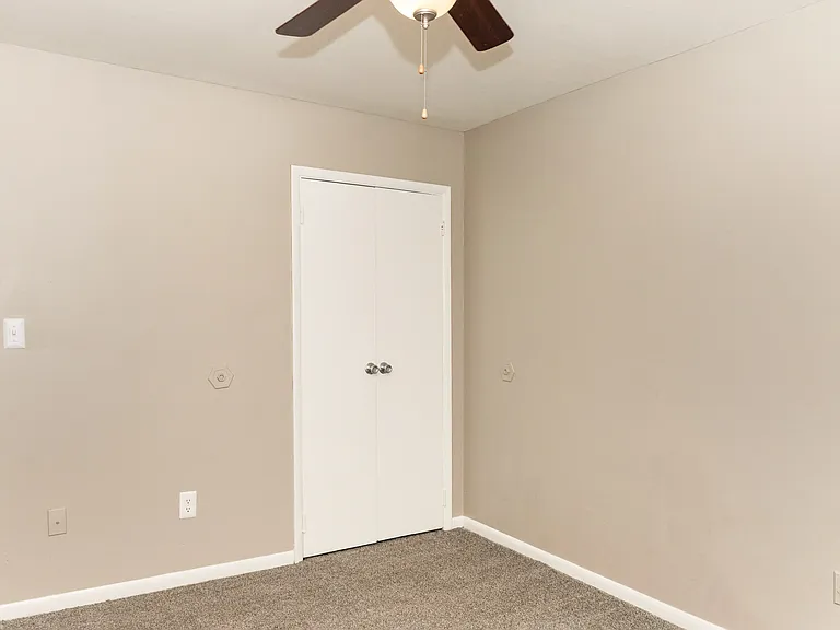 Willow Ridge Apartments — Photo 41