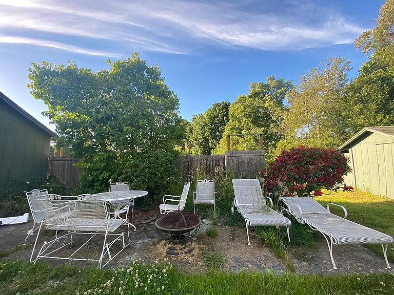 2515 E Ryan Dr #STUDIO — Photo 22