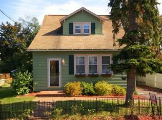 30 Argyle St, Lake Peekskill, NY 10537