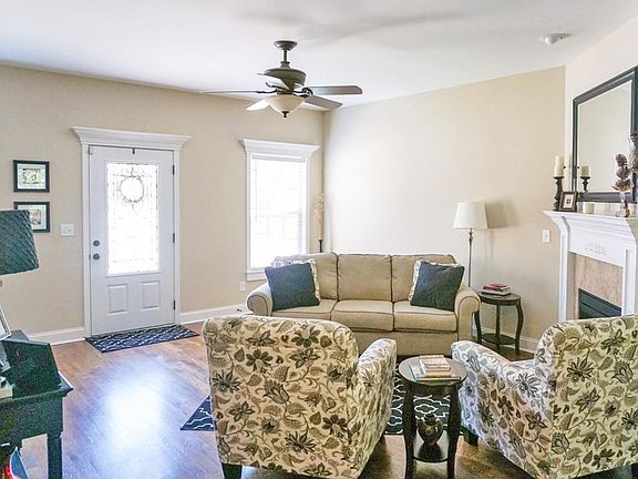 2nd image of 3712 Saint Andrews Walk