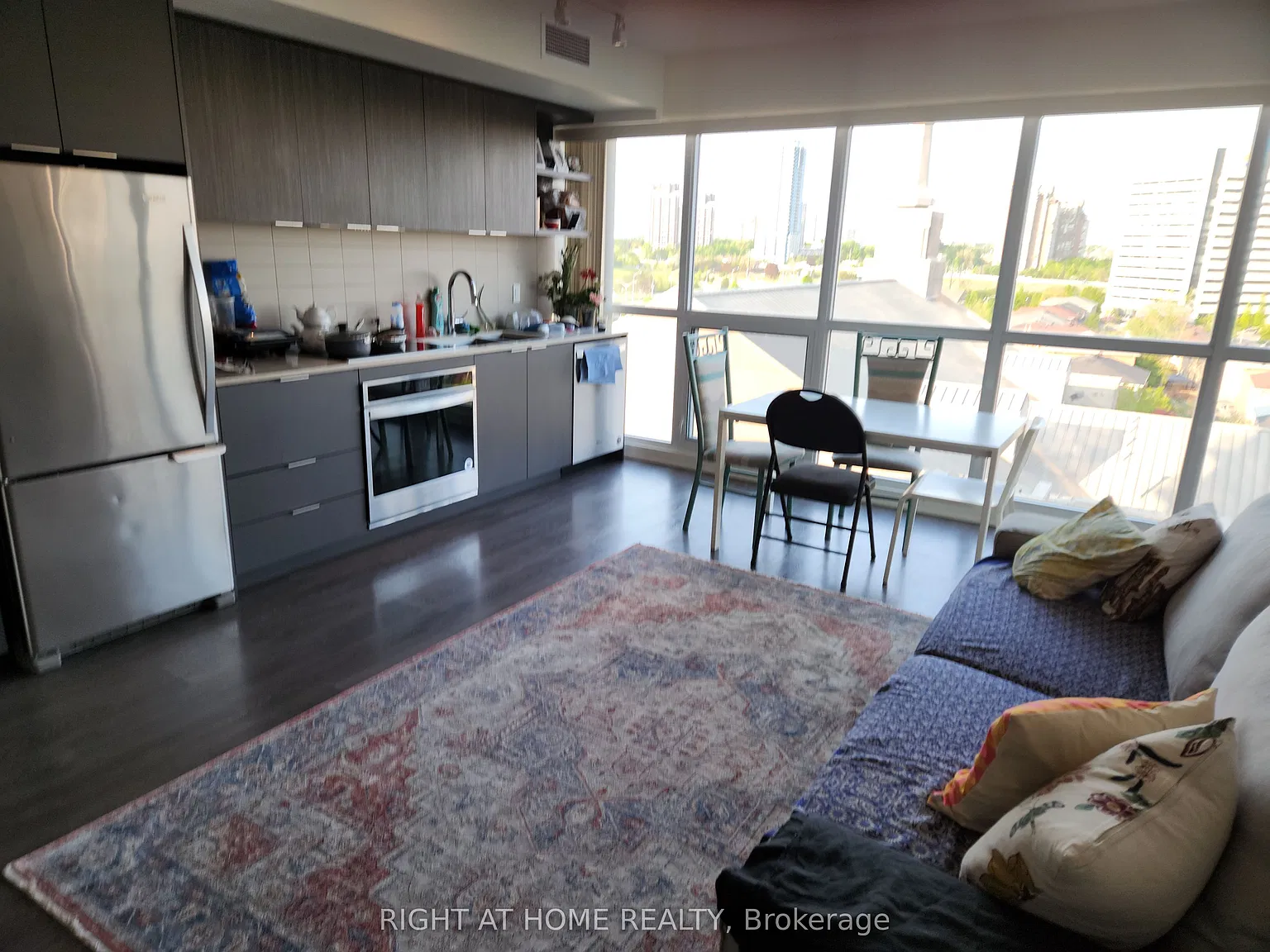 3 bed, $3,000 — Photo 3