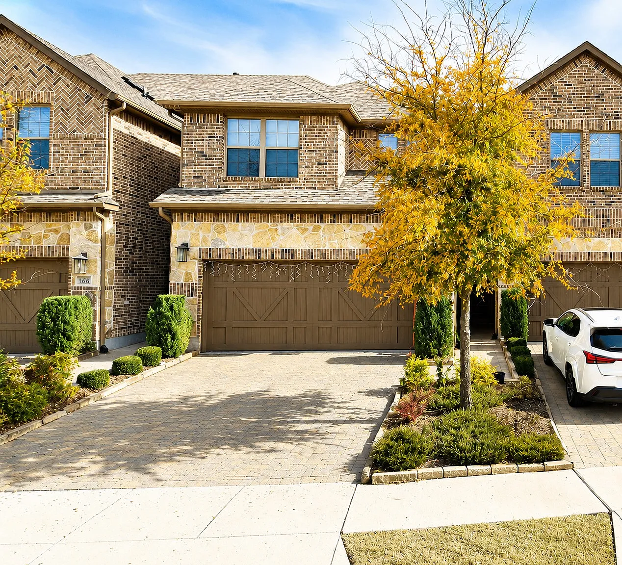 3 bed, 2.5 bath, 1856 sqft, $2,995 — Photo 1