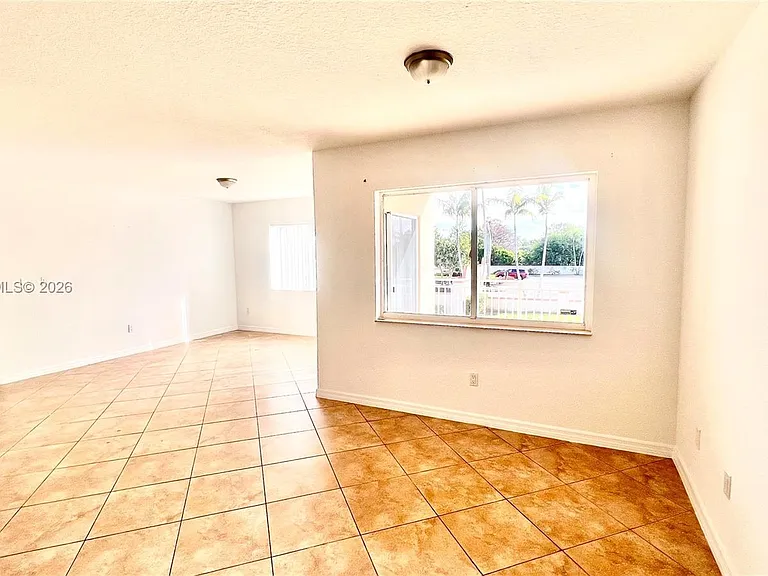 18810 NW 57th Ave #201 — Photo 8