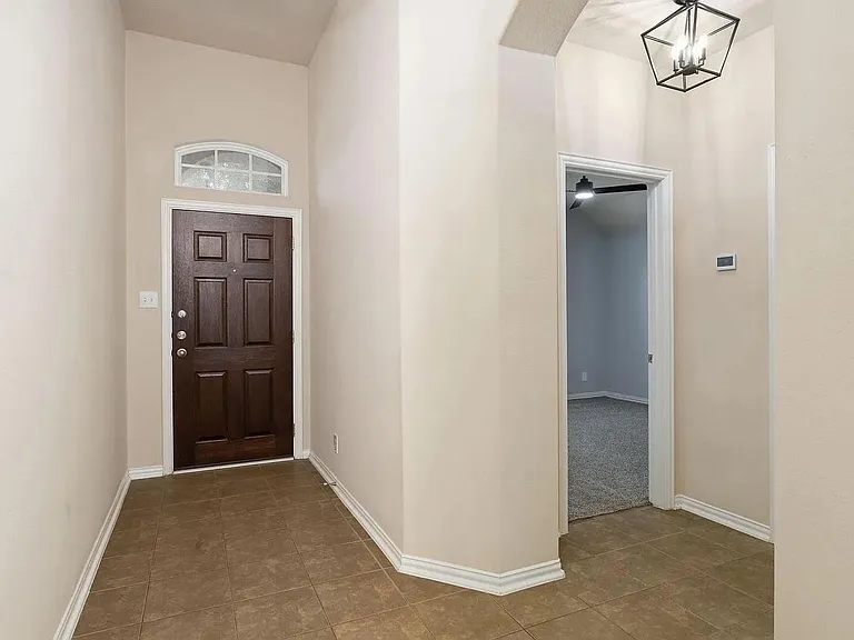 16007 David Hill Ln — Photo 4