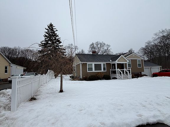 3rd image of 19 Gloria Place