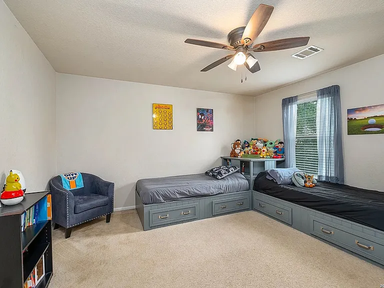3911 Valencia Peak — Photo 16