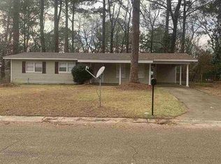 3033 Meadow Forest Dr, Jackson, MS 39212