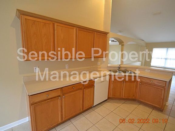 4th image of 8509 Berch Hallow Ct