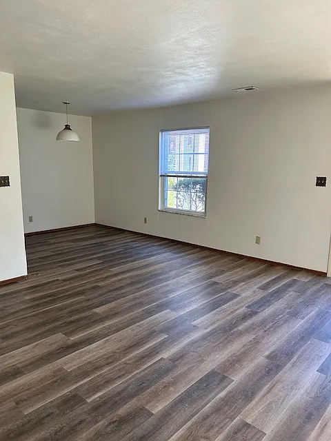 2 bed, 900 sqft, $850 — Photo 2