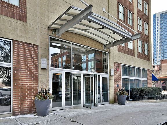 2nd image of 645 N Kingsbury St APT 1406