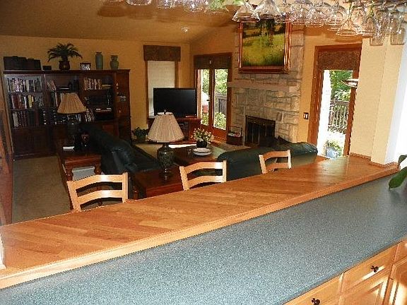 5th image of 6399 Oakcreek Dr