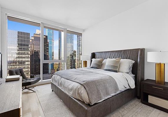 4th image of 242 W 53rd St Ph 61A