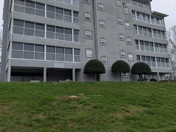 3221 Holland Ct, Young Harris, GA 30582