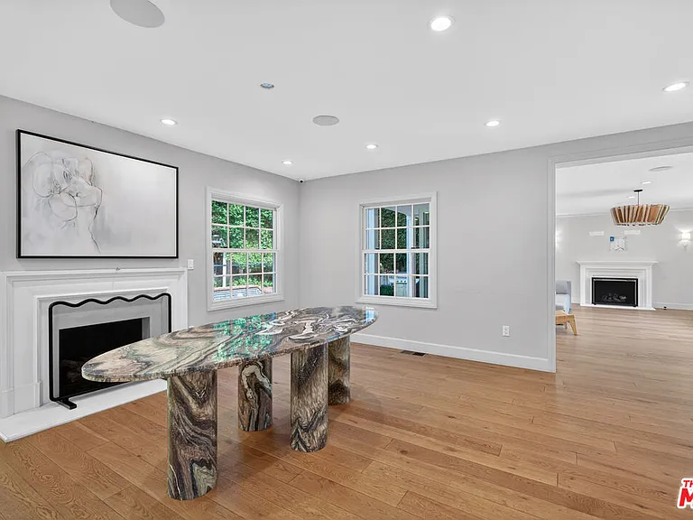 462 Warner Ave — Photo 14