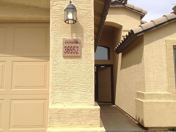 3rd image of 36952 W Leonessa Ave