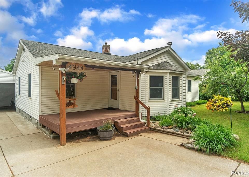 1st image of 4944 Maycrest Dr