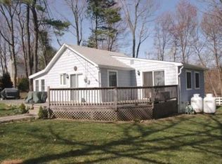 27 S Richfield Rd, Hewitt, NJ 07421