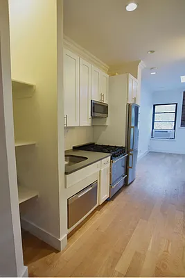 Rented by Bold New York | media 17