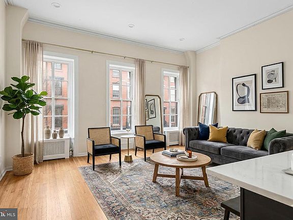 2nd image of 1528 Pine St APT 2F