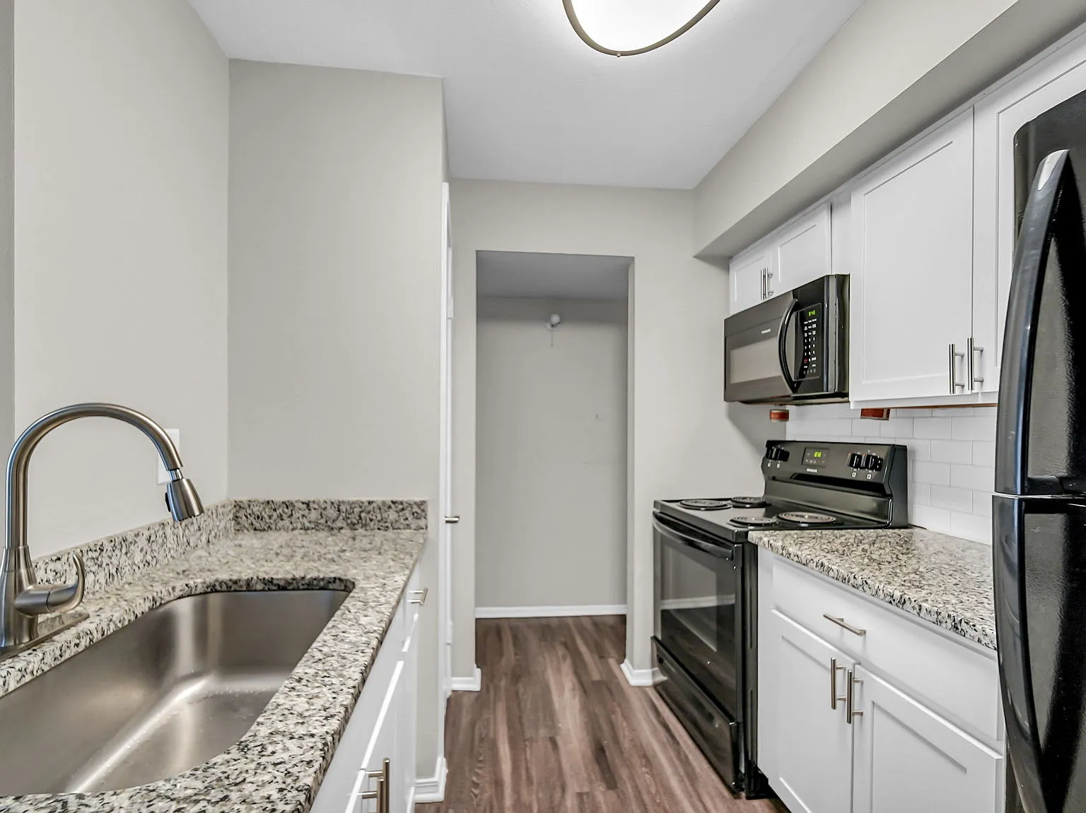The Nova Apartments — Photo 3