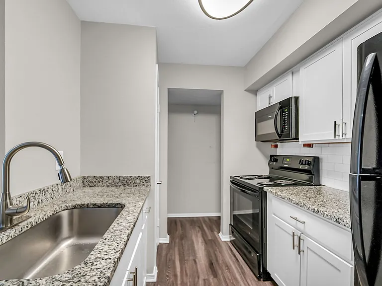 The Nova Apartments — Photo 3