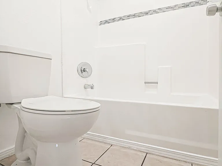 APT-F22 — Photo 12