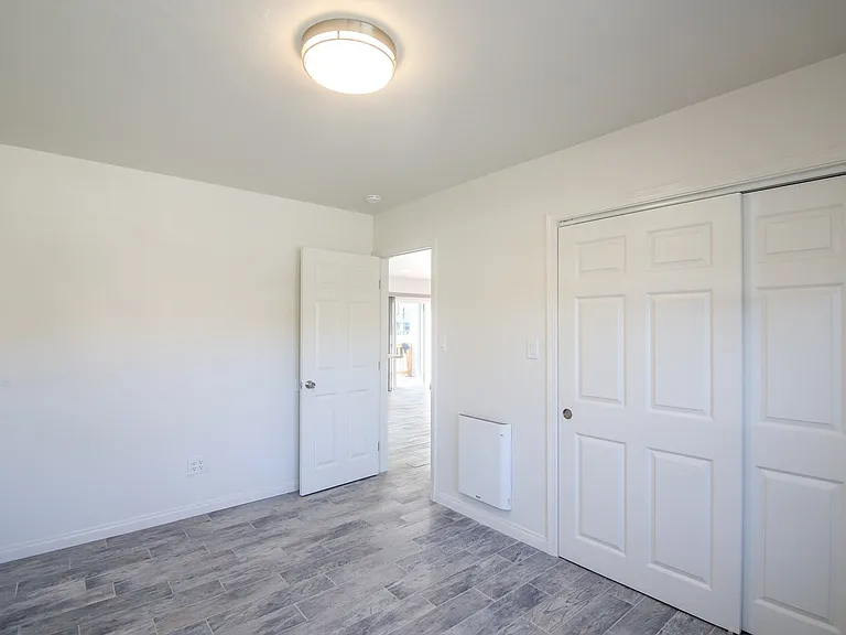 220 2nd St — Photo 18