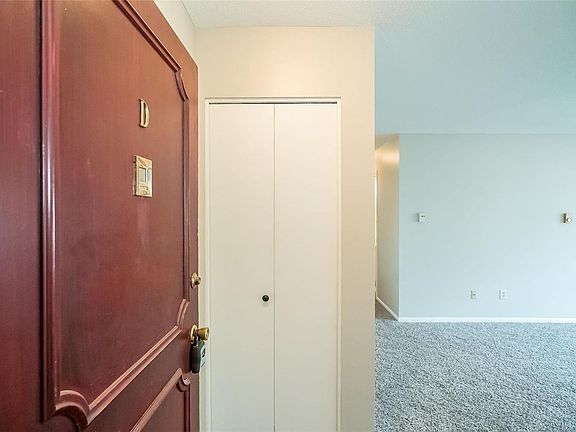 3rd image of 800 Dumont Pl APT D