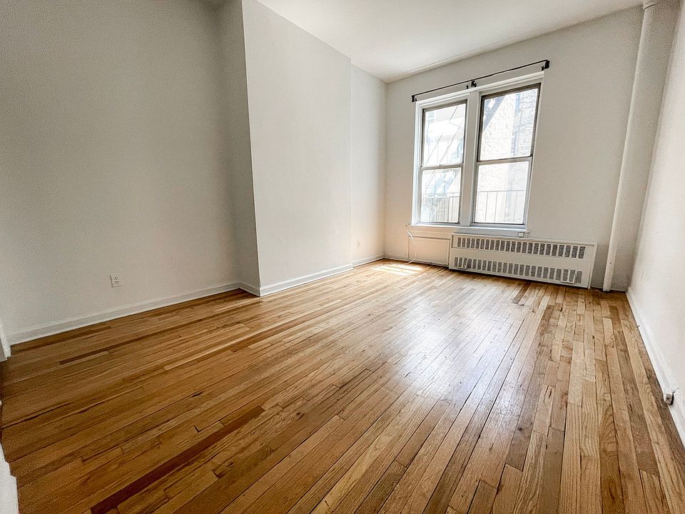 1st image of 406 W 51st St