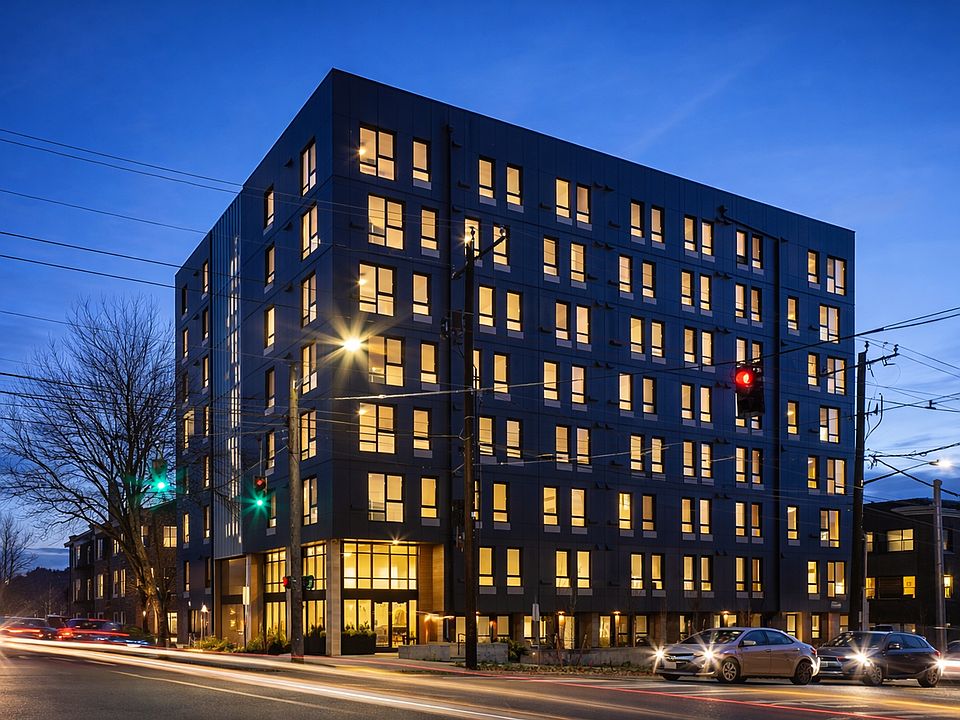 Building Photo 5
