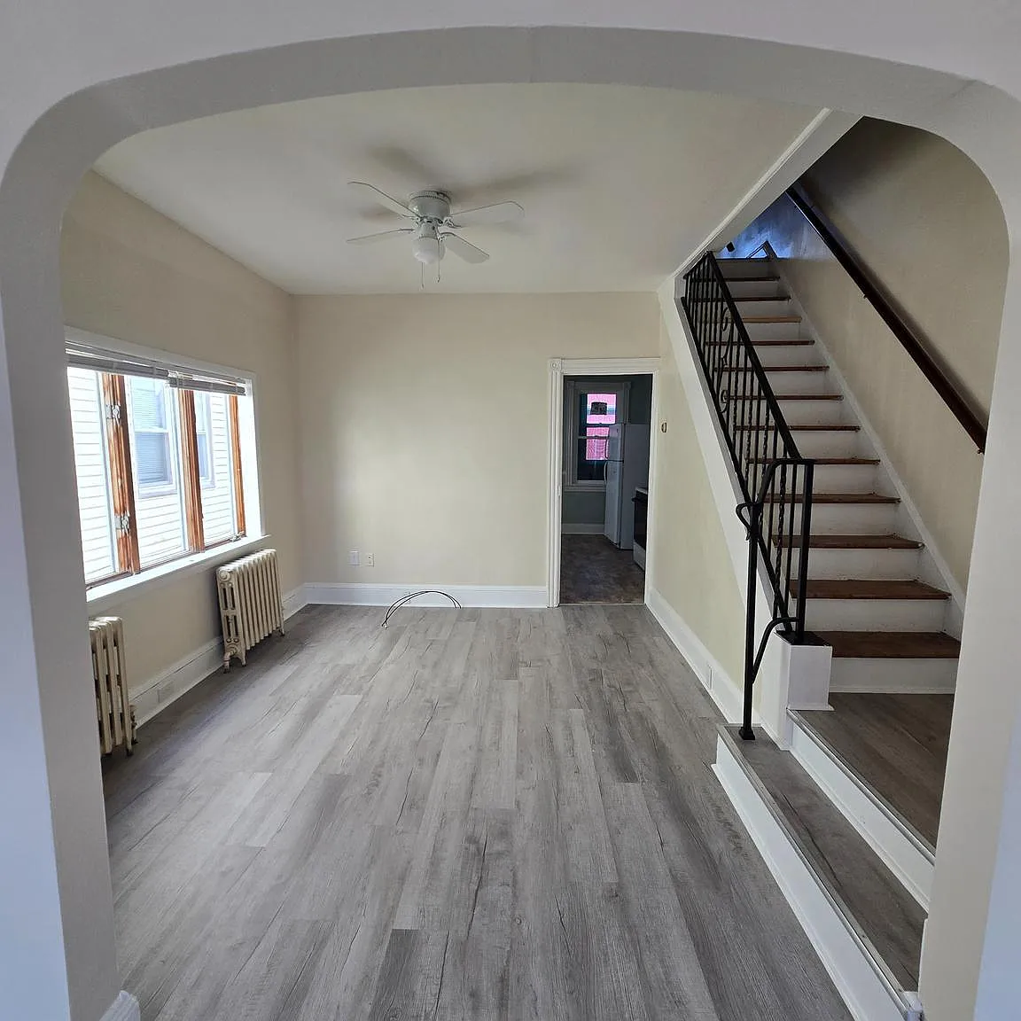 4 bed, 1.0 bath, $1,300 — Photo 3