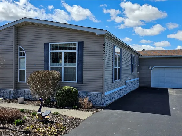 6252 Murphy Dr, Victor, NY 14564