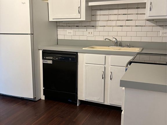 2nd image of 7502 Farmingdale Dr APT 304