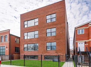 504 S Oakley Blvd #1F, Chicago, IL 60612