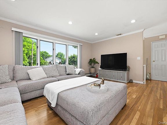 5th image of 3790 Waverly Avenue