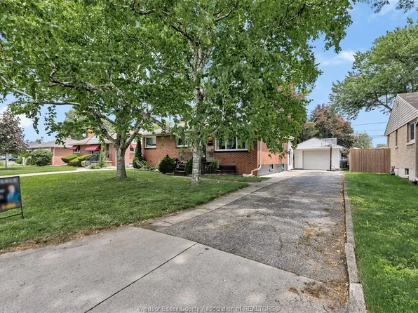 3668 McKay Ave, Windsor, ON N9E 2S2