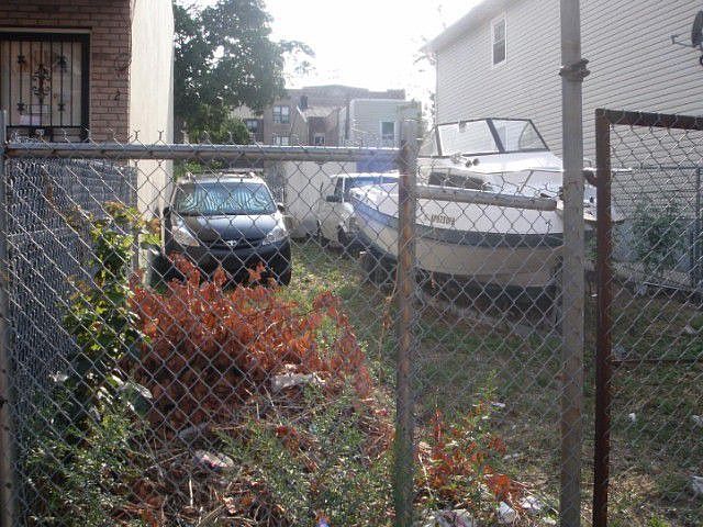 2nd image of 350 Hendrix St
